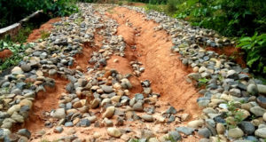 Rusak Parah, Jalan Ini Rawan Sebabkan Kecelakaan