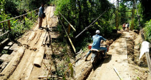 Jembatan Sepanjang 75 Meter Ini Nyaris Ambruk, Anak Sekolah Tidak Punya Akses Lain