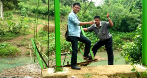 Desa Ini Bangun Jembatan Gantung 35 Meter, Diduga Gunakan Material Galian C Ilegal