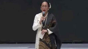 Bandingkan Azan dengan Kidung Ibu Indonesia, Puisi Sukmawati Disoal