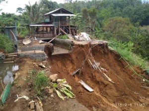 Tanah Longsor Sebabkan Akses Jalan Tertutup dan Listrik Padam