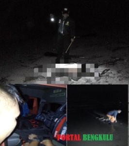 Korban Hanyut Ditemukan Dalam Kondisi Tewas Di Muara Air Dikit