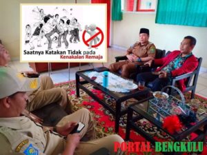 Antisipasi Kenakalan Remaja, Camat Topos Kunjungi SMPN 7 Lebong dan Beri Pembinaan