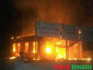Kantor Desa Lubuk Gedang Ludes Terbakar, Penyebab Masih Diselidiki!