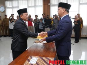 Gubernur Lantik Hamka Sabri Sebagai Penjabat Sekda Provinsi Bengkulu