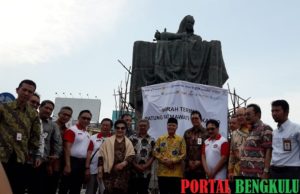 Serah Terima Patung Fatmawati, Gubernur: Monumen Sejarah!