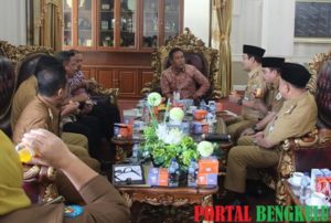 Cegah Penyebaran Virus Corona, Wagub: Pantau dan Awasi Seluruh TKA!