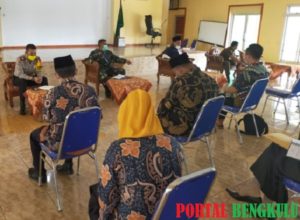 Bupati Lebong, Rosjhonsyah: Salurkan Bantuan Pangan untuk Warga Terdampak Covid-19!