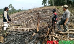 Cegah Karhutla, Polsek Teras Terunjam Cek Titik Api dan Berikan Himbauan Pada Masyarakat