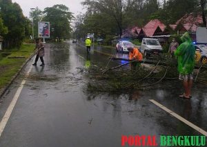 Siaga Bencana, Polda Bengkulu dan Jajaran Tingkatkan Patroli Dialogis