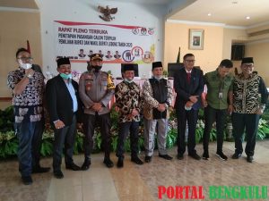 Sekda Lebong Wakili Rosjonsyah Hadiri Pleno Penetapan Bupati dan Wakil Bupati Terpilih