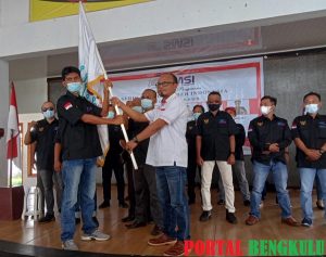 Pengurus SMSI Kaur Dilantik, Kapolres Beri Slogan “CAKEP”