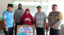 15 KPM Desa Karang Jaya Terima BLT-DD