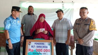 15 KPM Desa Karang Jaya Terima BLT-DD