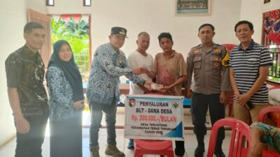 Pemdes Teruntung Salurkan BLT-DD Tahap II